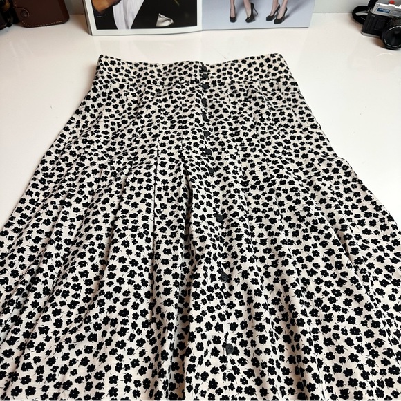 H&M Black and White Midi A-Line Skirt - Picture 2 of 8